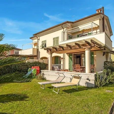 Mistral Holidays - Accogliente Singola Con Balcone A 500 Mt Dal Mare Gasthof